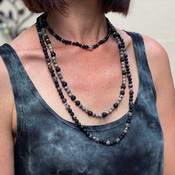 Three-strand natural stone & sterling silver beaded necklace (black/grey) - Picture 4 of 9